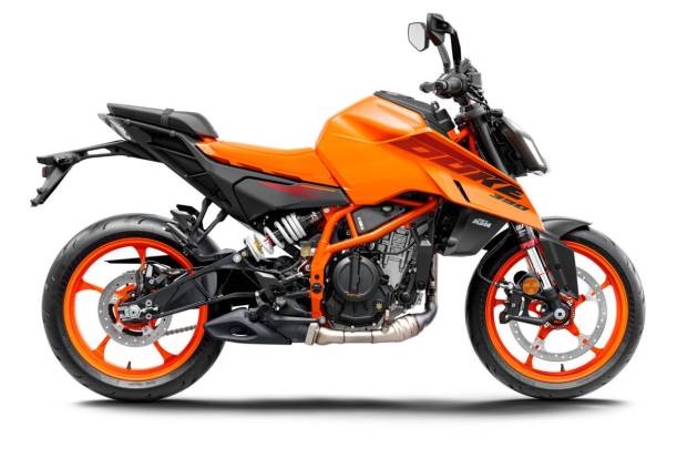 $!KTM Duke 390