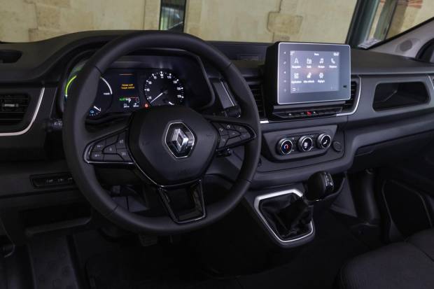 $!El interior del Renault Trafic Furgón E-Tech 100% eléctrico