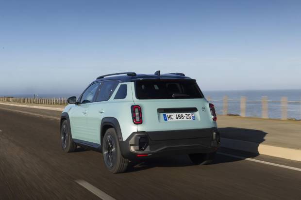 $!Renault 4 image bank media Test-Drive, on April 28th 2025 at Lisbonne, Portugal - Photo Clément Choulot / DPPI