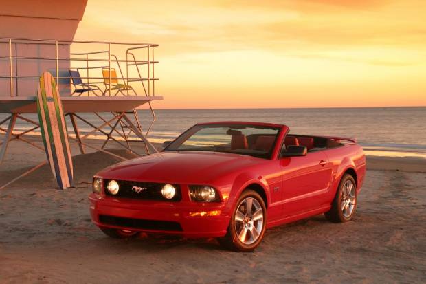 $!2005 Ford Mustang convertible.