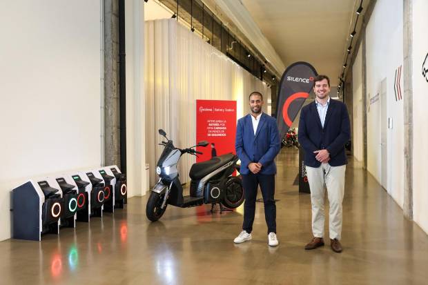 $!Llega a Canarias el servicio de intercambio de baterías de Acciona para los scooters de Silence