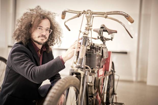 $!La mítica Skoda Slavia B renace como una café racer venida del futuro