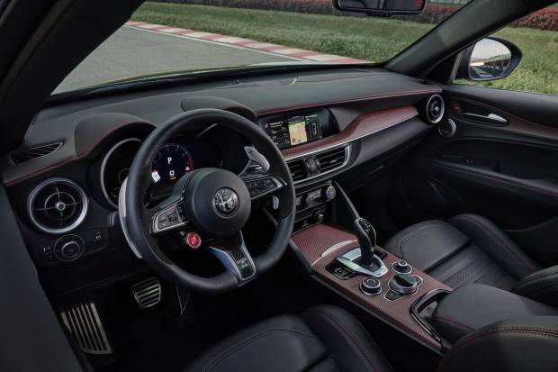 $!El diseño interior del Alfa Romeo Stelvio Quadrifoglio Super Sport