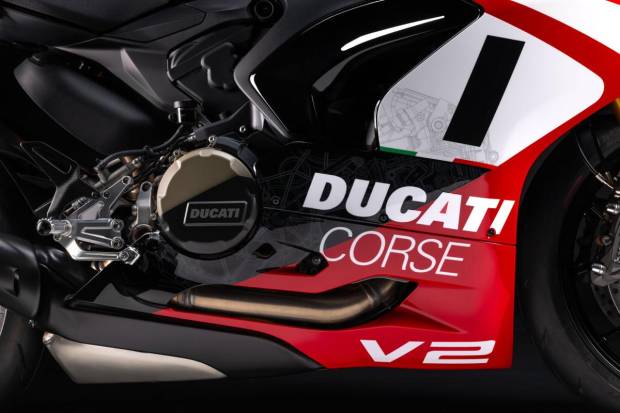 $!Ducati Panigale V2 Superquadro Final Edition