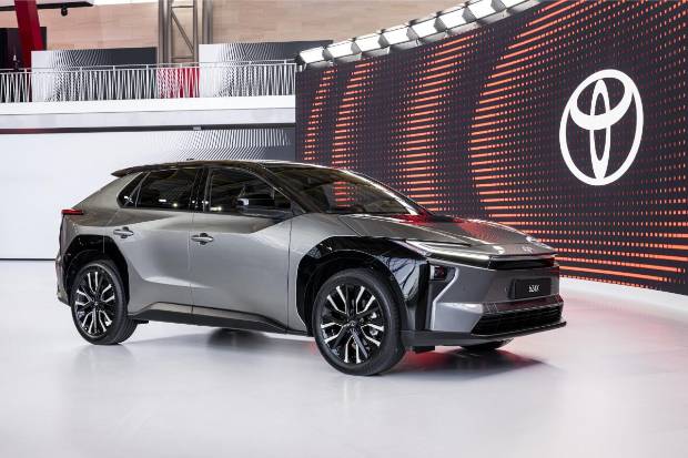 $!Toyota no se conforma con ser el rey de los coches híbridos, y refuerza su apuesta 100% eléctrica con tres nuevos SUV