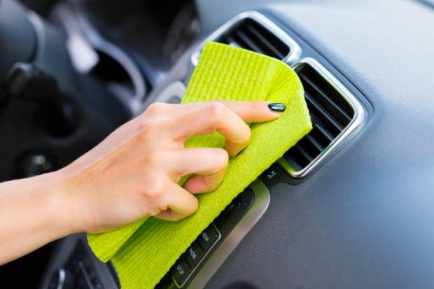 $!¿El aire acondicionado de tu coche huele mal? Elimina el olor con estos trucos