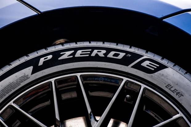 $!Pirelli P Zero E