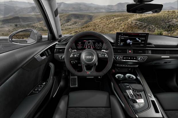 $!El interior del Audi RS4 Avant Competition Plus