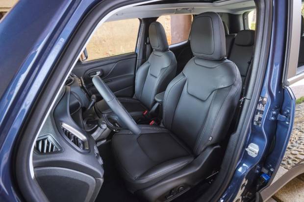 $!El diseño interior del Jeep Renegade e-Hybrid