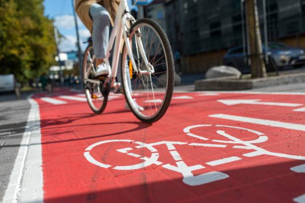 $!Las bicicletas en ciudad deben, en general, circular por el carril bici