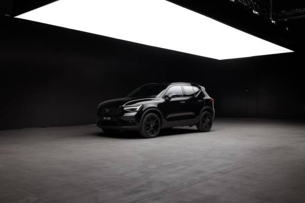 $!Volvo XC40 Black Edition