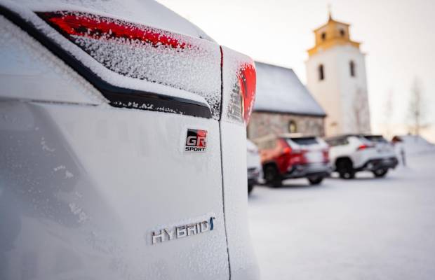 Toyota RAV4 GR Sport: estilo deportivo para el más vendido del mundo