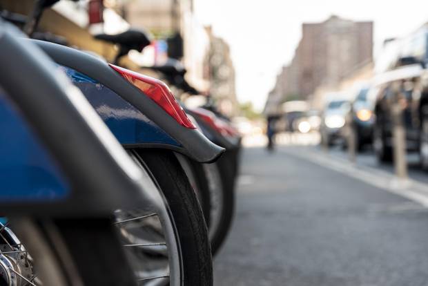 $!No es legal tener el coche aparcado indefinidamente en la calle