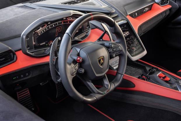 $!Interior del Lamborghini Revuelto