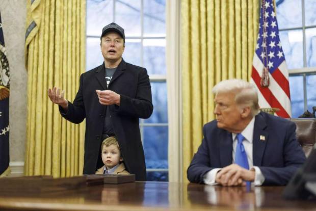 $!Elon Musk con su hijo X y Donald Trump, en el Despacho Oval