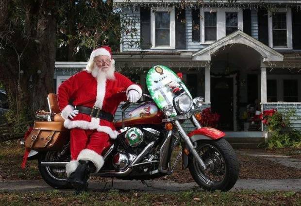 $!Papá Noel en moto