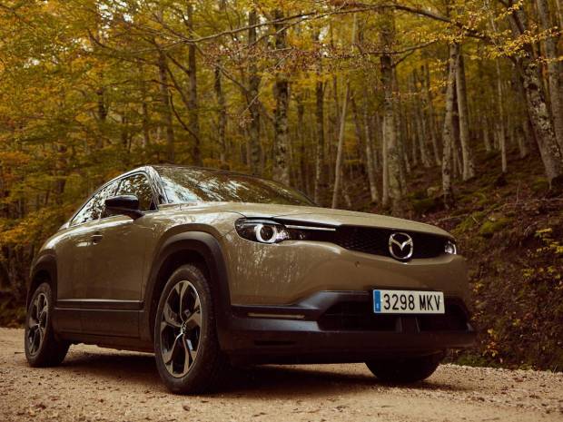 $!El nuevo Mazda MX-30 en los bosques de Soria
