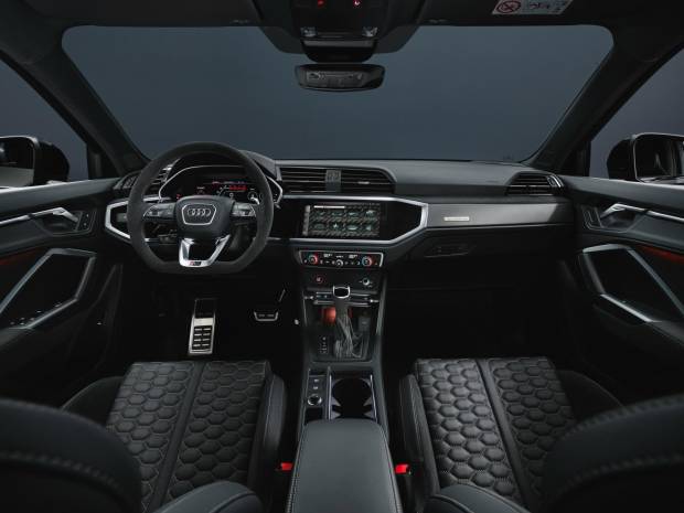 $!Interior del Audi RS Q3 10 Years Edition.