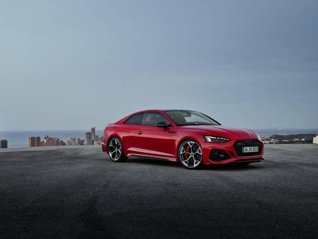 $!Audi RS5 Competition Plus