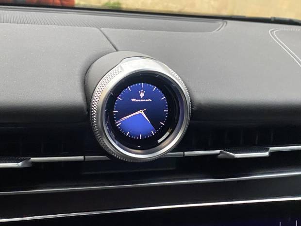 $!El reloj digital del nuevo Maserati Grecale --&gt;