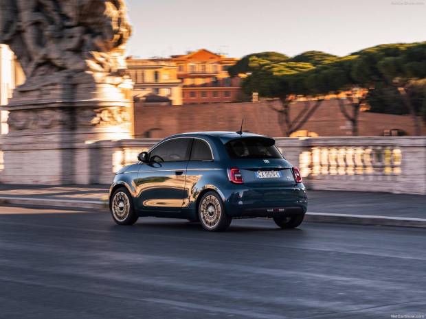 $!Fiat 500