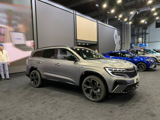 $!El Renault Espace en Automobile Barcelona 2023