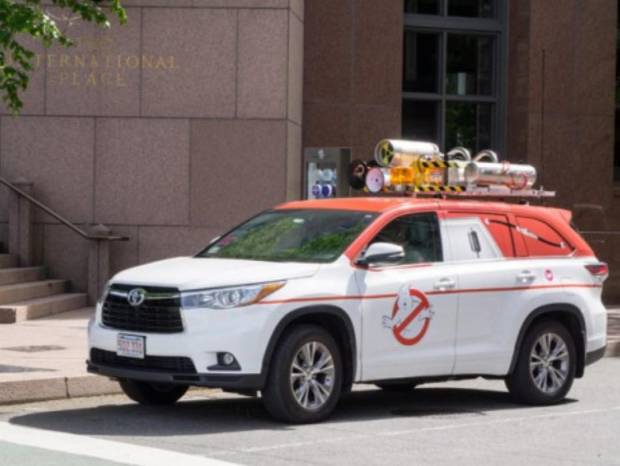 $!El coche de los Cazafantasmas hecho de forma sencilla y sin mucho misterio