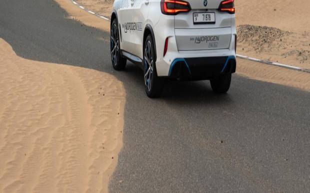 $!Pruebas del BMW iX5 en el desierto