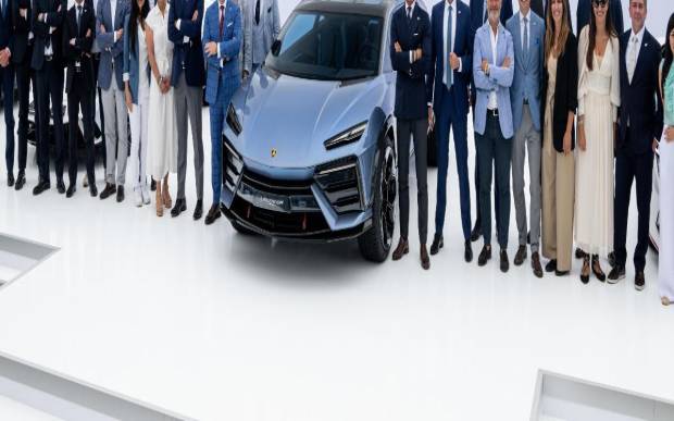 $!Foto con los principales representantes de Lamborghini