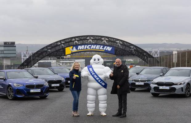 Michelin y el RACE se unen para mejorar la seguridad vial: más agarre, más control y mejor formación