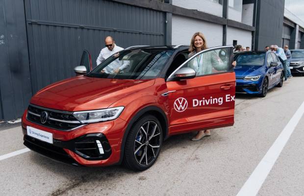 $!Volkswagen Driving Experience