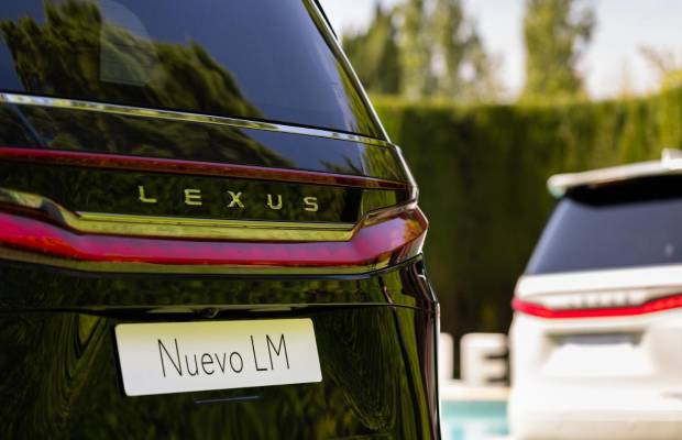 $!Lexus LM