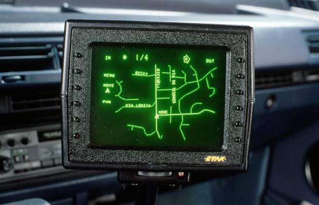 Pioneros olvidados: el primer coche con navegador GPS