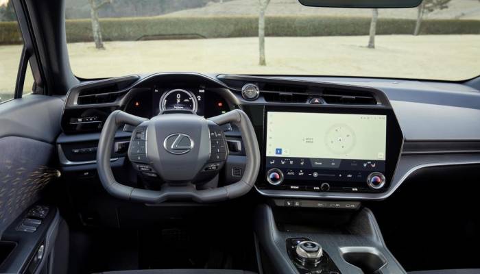 Lexus equipa el RZ con un sistema de calefacción por infrarrojos