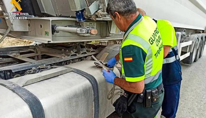La Guardia Civil puede vaciar tu depósito de combustible: estas son las razones