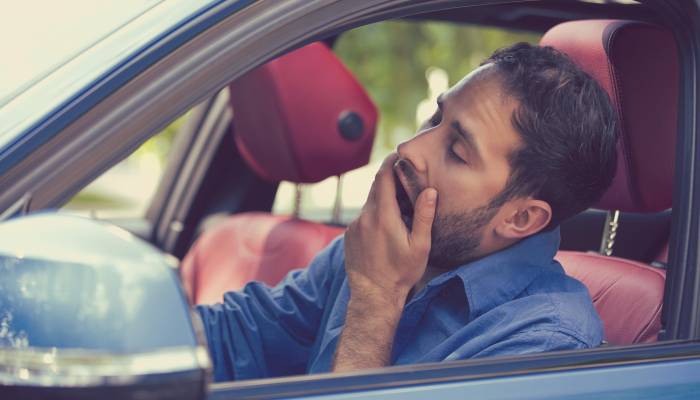 ¿Quieres saber cómo evitar el sueño al volante? Te lo contamos