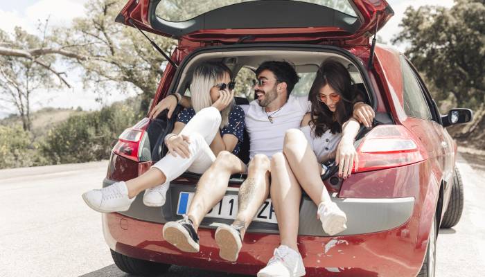 Descubre las 5 mejores rutas en coche por España para esta Semana Santa: paisajes de ensueño, cultura y gastronomía