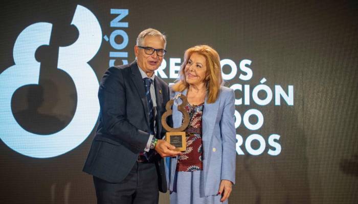 Carmelo Sanz de Barros, presidente del RACE, reconocido como “Figura de Prestigio en el Campo de la Automoción 2024”