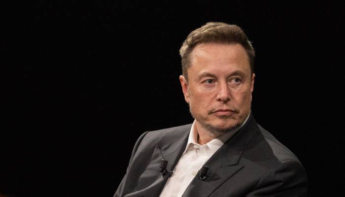 El sueldo de Elon Musk y la política de Tesla con sus trabajadores, a debate