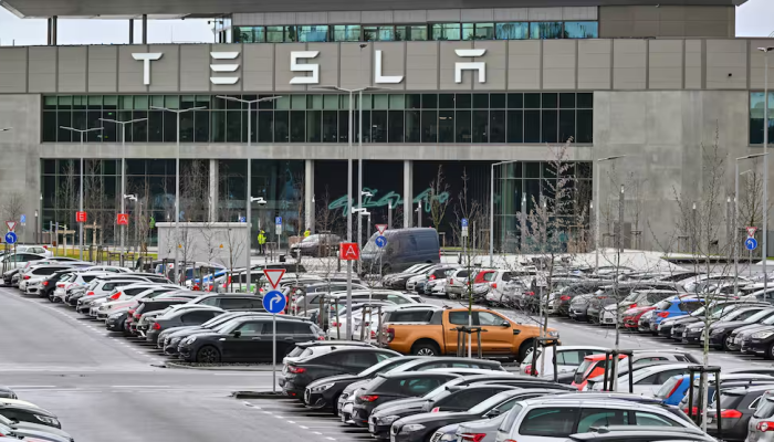 Tesla para su producción en Berlín por un incendio provocado por ecologistas