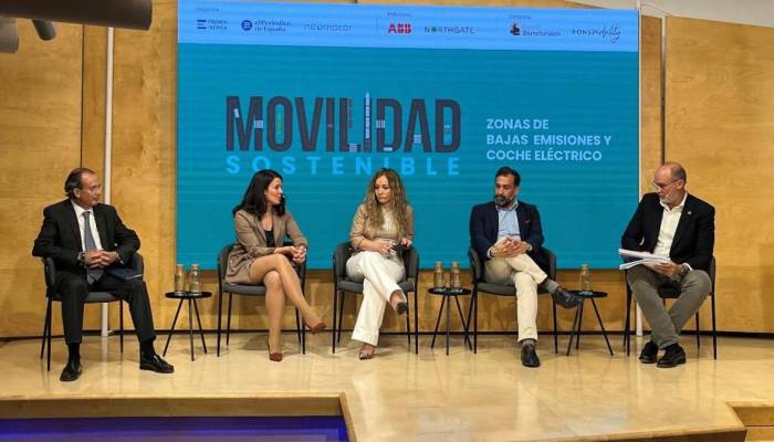 El encuentro ‘Movilidad Sostenible: Zonas de Bajas Emisiones y Coche Eléctrico’ organizado por El Periódico de España y Neomotor