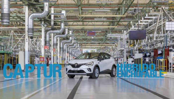 La planta de Renault en Valladolid empieza a producir el Captur híbrido enchufable