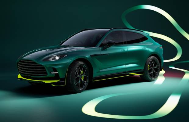 Aston Martin celebra su presencia en la F1 con el DBX707 AMR 24