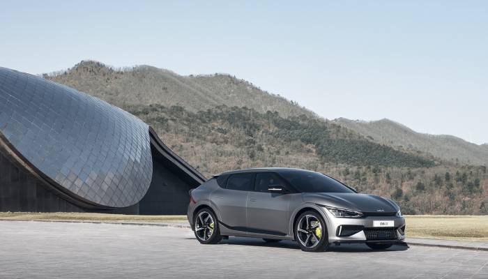 Kia EV6, la marca entra en la era eléctrica