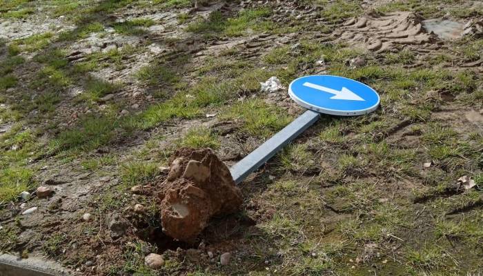 Robar una señal de tráfico es una infracción castigada severamente