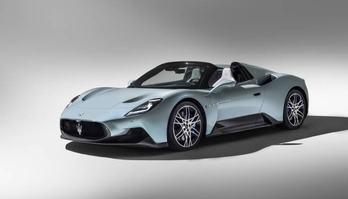 Maserati presenta el MC20 Cielo, el coche más caro de Stellantis, que será eléctrico en 2025