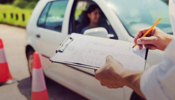 ¿Cuántas prácticas debo hacer para aprobar el carnet de conducir?