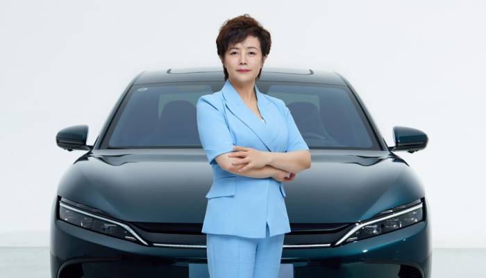 Stella Li, vicepresidenta de BYD: “No le tememos a ninguna marca”