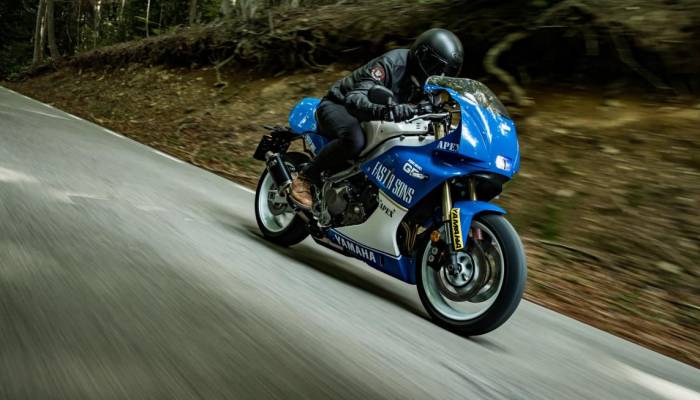 Yamaha XSR900 GP, un viaje al pasado con tecnología del futuro