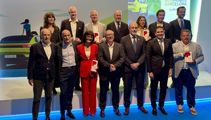 Entrega de los premios del salón celebrados por el Periódico y Automobile Barcelona, en colaboración de Neomotor.
